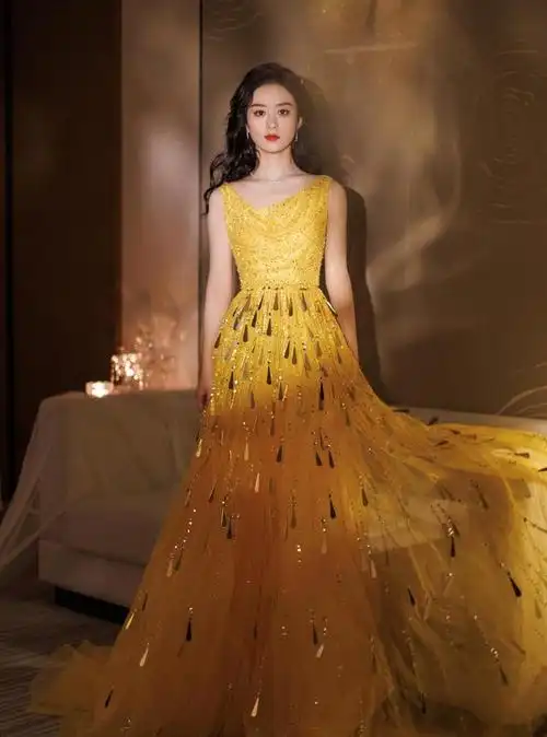 赵丽颖黄色水钻纱裙造型