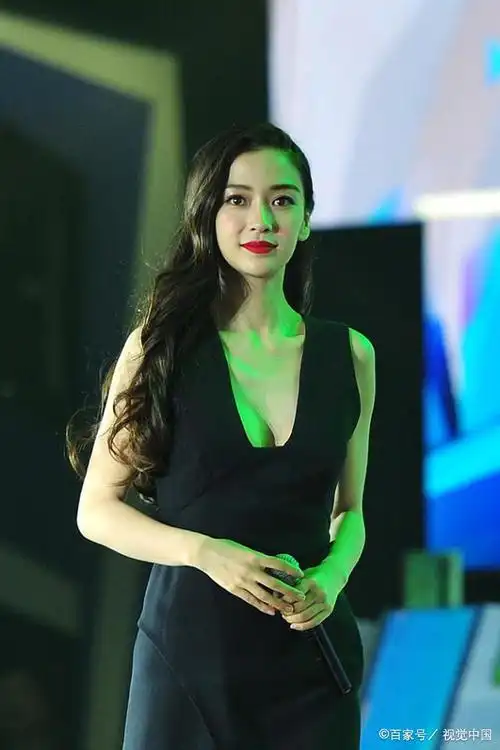 杨幂瘦身不瘦胸,88斤体重却样样都有