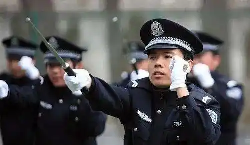 十年后,辅警是这样…_单位_工资_警服