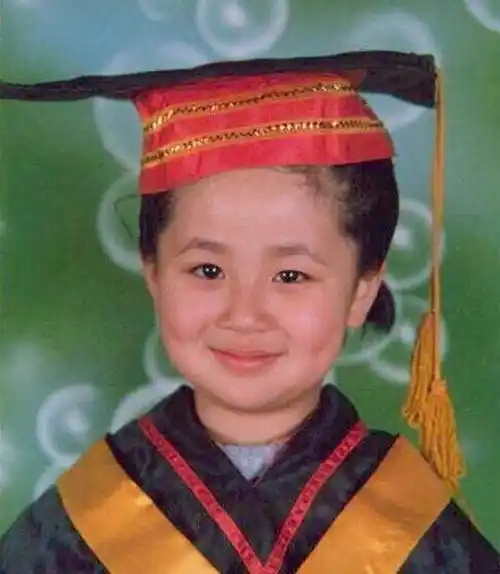 原创《香蜜》杨紫童年照,邓伦童年照,罗云熙童年照,你喜欢谁?