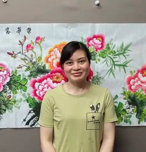 当代著名美女书画家陈芬清