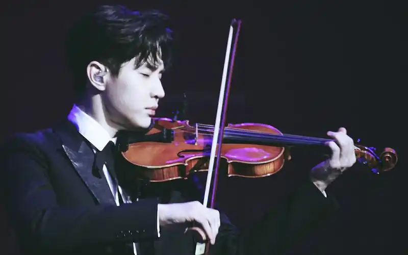 贺 henry刘宪华出道11周年