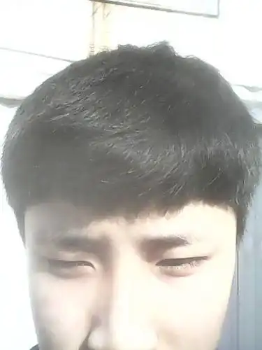 男生齐刘海,锅盖头,必须把头发烫软吗,不烫软 效果咋样