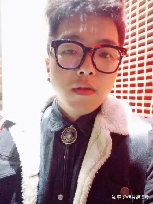 男生180斤身高182cm是什么样子