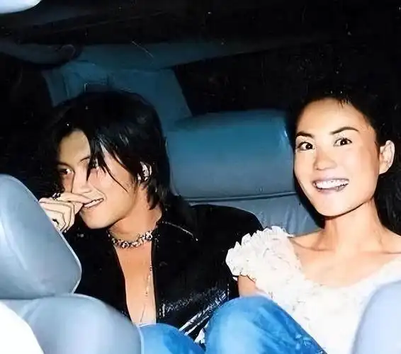 纪实李敖形容王菲愚妇西藏取经看穿她和谢霆锋结局不愧是大师