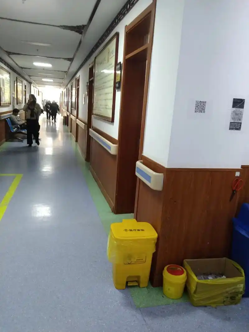 今天妈入住夏县中医院第一天,得知我一个人在医院照顾妈还要照顾 - 抖