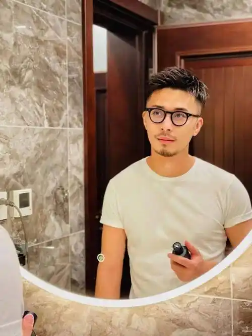 不管了过年就留这10款短发痞帅