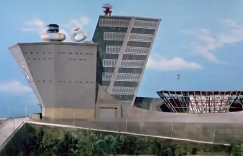 奥特曼历代地球防卫队中最大的基地都是哪些呢