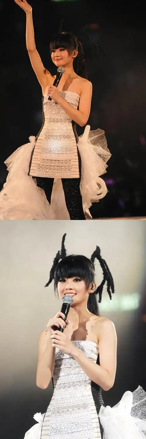 twins人人弹起演唱会14周年    twins强势回归再度开唱,站上了阔别四