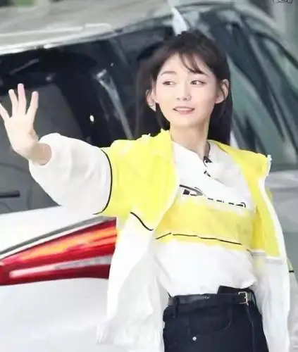 段奥娟身高163cm当和蒋依依同框才知女团的外形优势