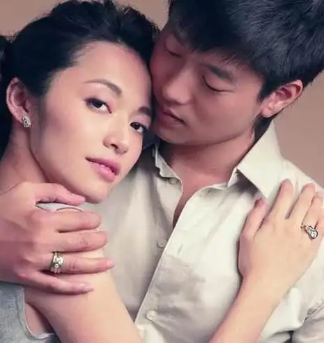 姚晨凌潇肃离婚11年后,再看他们的婚姻,才明白当年唐一菲多憋屈