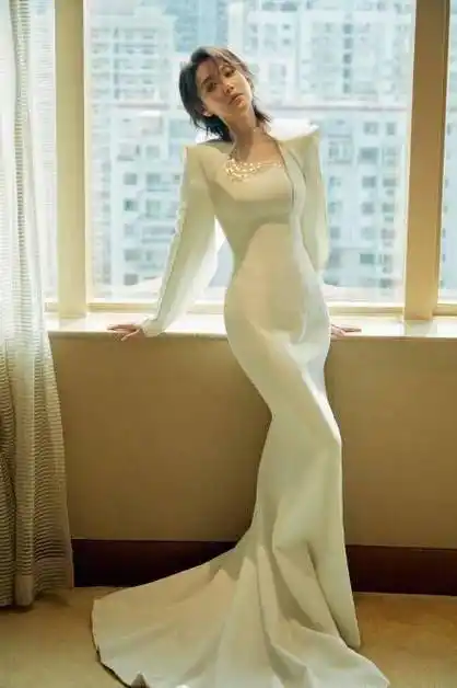 s型身材一览无余,娇艳妩媚诱惑 网友:第一时尚美人_身高_女神_明星