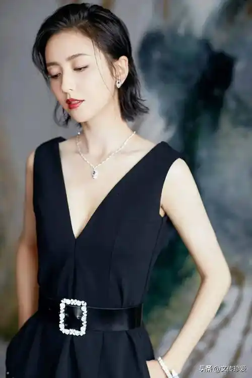 一分钟看看气质女神佟丽娅到底有多迷人_阅读文章_内容_引导