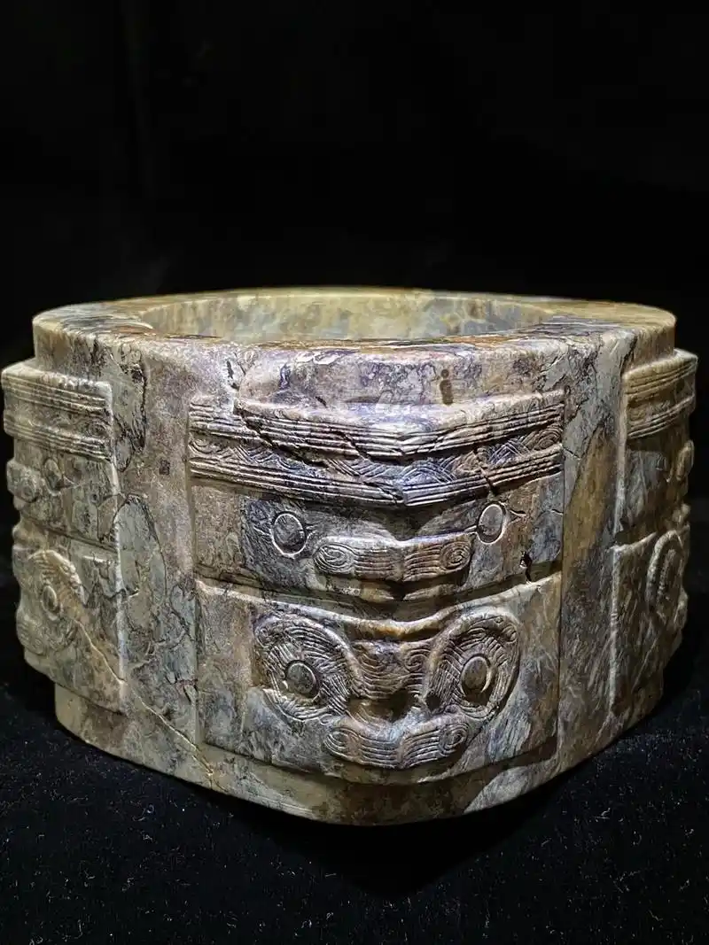 良渚文化玉器欣赏!#古玩市场 - 抖音