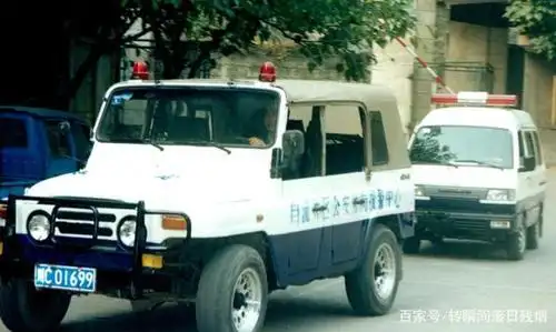 警车中的元老级北京吉普212的故事