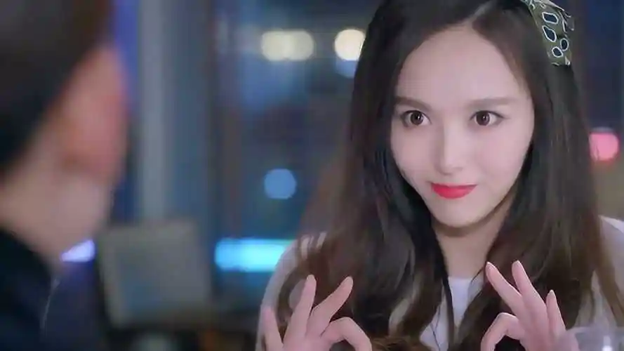 克拉恋人霸道总裁的吃醋方式吃饭直接没收手机