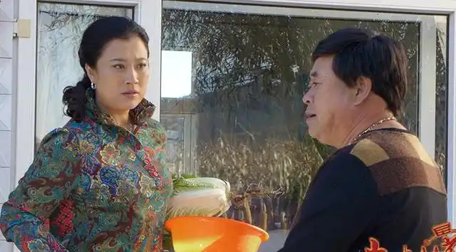 她是高秀敏的外甥女,闫学晶的好姐妹,离开赵本山后事业越来越好