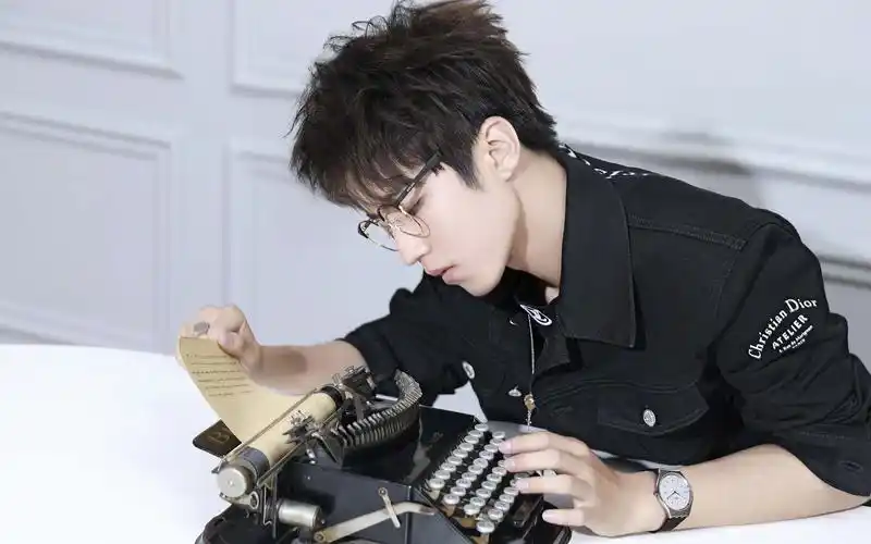 tfboys王俊凯大片写真高清桌面壁纸