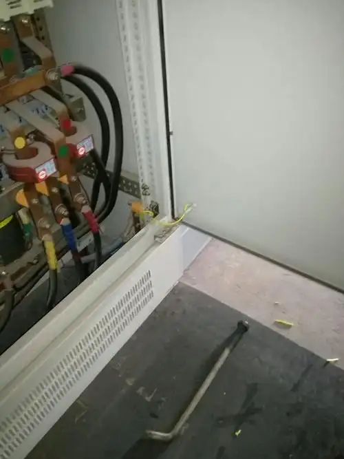 配电柜安装接地