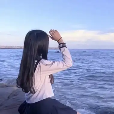 海边女生头像侧面唯美高清大海背景头像女生侧脸或背影