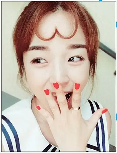 韩国流行"爱心刘海儿"