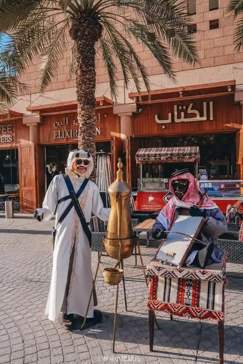 沙特阿拉伯首都利雅得这座城市既有现代大都市  同样也保留了古城区域