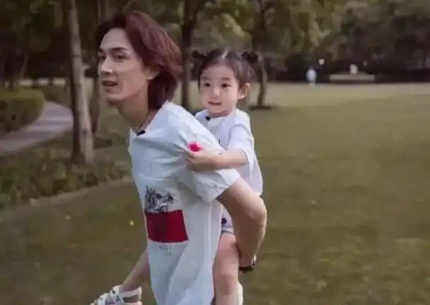 戚薇老公李承铉:我这辈子最幸福的事,就是"入赘"做了