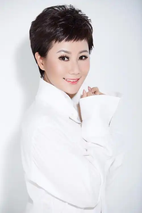 青年女高音 叶翠 用《春天 中国》为民族强盛的春天报晓