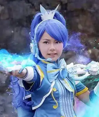 原创 《巴啦啦小魔仙》美琪现状,赵今麦大红大紫,另一个却变成网红