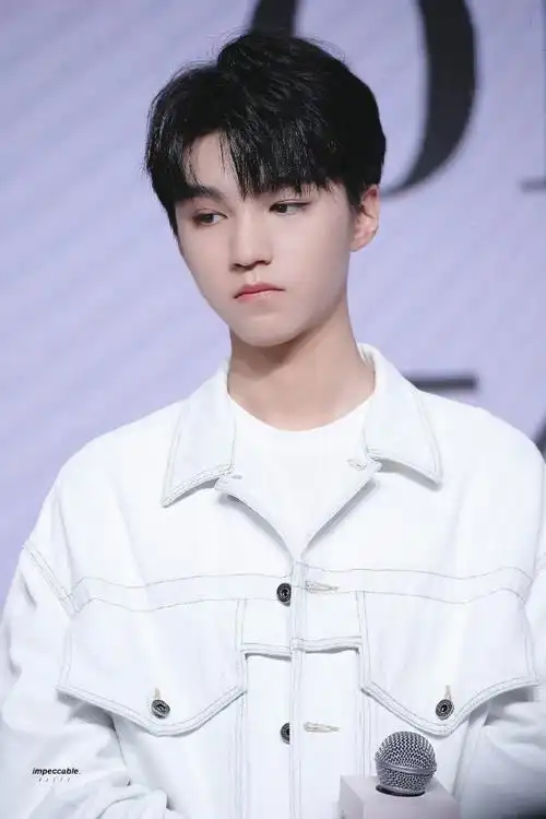 可爱更嗲,是拿捏人类的撒娇猫咪060606    #n年前今天的王俊凯