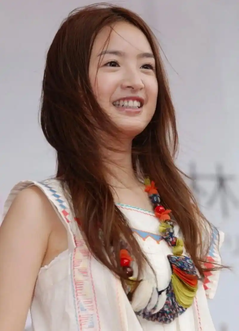 图二,低配版林依晨 图四,辨识度低版安以轩 67 赞同吗?