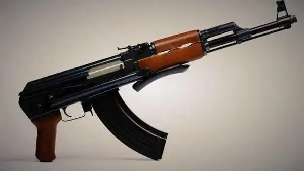 为何称ak47是一款让人又爱又恨的枪