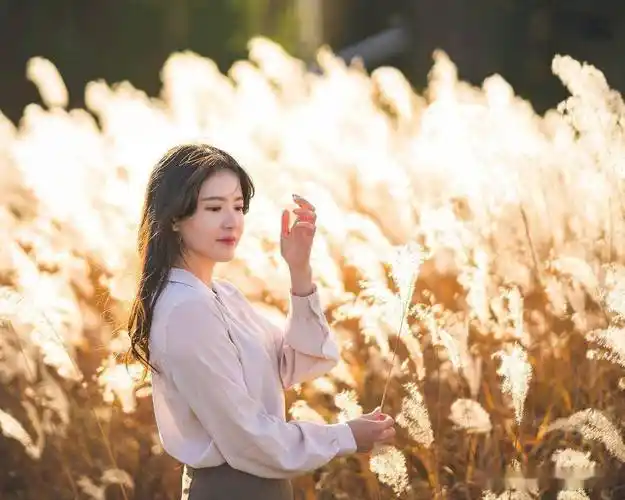 这里有摄影技巧帮你拍美日常_背景_人物_墙壁