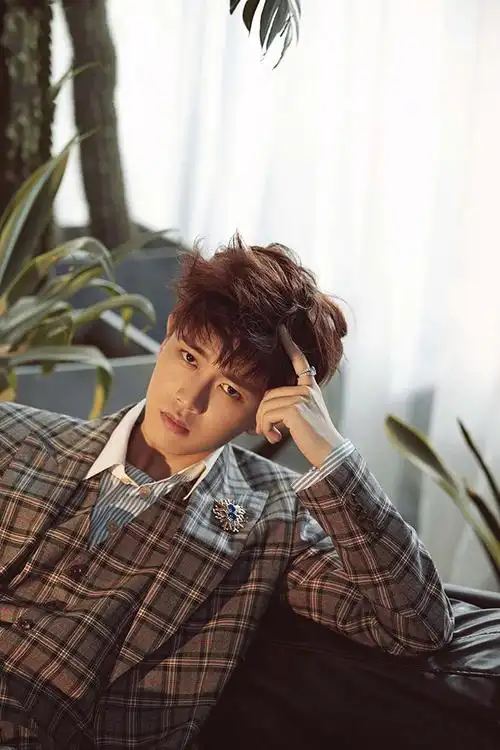 任嘉伦帅气封面写真图片,明星,明星,写真,高清,帅哥,任嘉伦