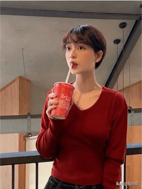 短发发型图片女减龄2022(今年流行的洋气齐肩短发)