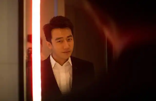 黄轩这小伙子笑起来眼睛里有光,演技也不错