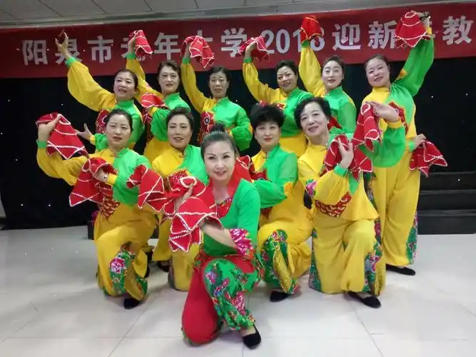 老年大学舞蹈27班2018迎新年教学汇报展演花絮