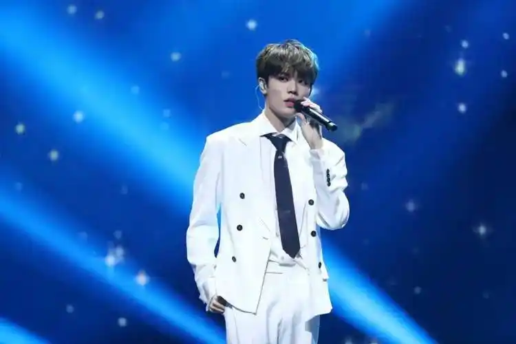 图片来源:视觉中国林彦俊出道时曾表示:"练习生犯错,顶多重练,但当你