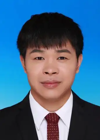 刘乃强 证件照--1寸.jpg