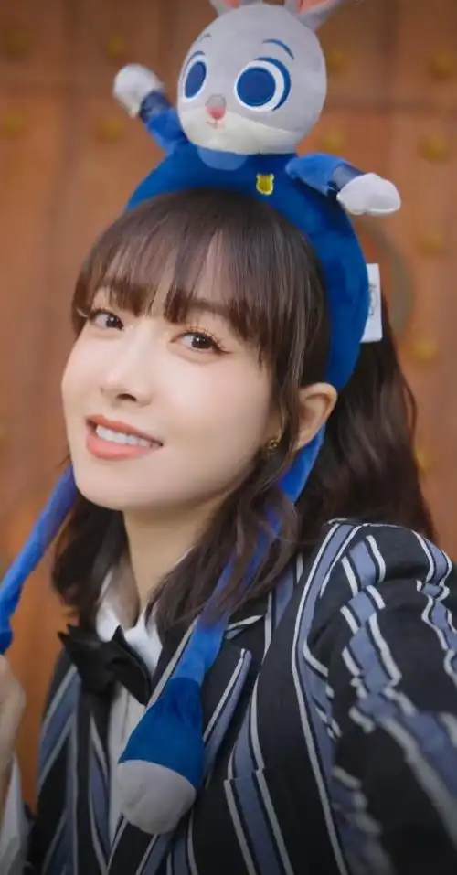 疯狂动物城荣誉居民##宋茜朱迪甜甜圈大片##宋茜迪士尼朱迪穿搭