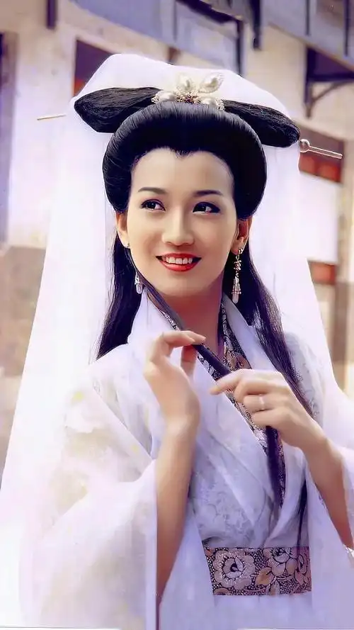永远的"白娘子"赵雅芝,大家心中共同的女神