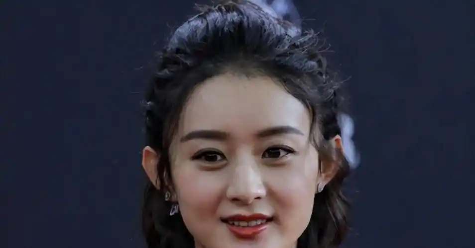 女星离开p图:赵丽颖宋轶李沁"插秧毛孔",高圆圆杨幂瞬间显老_皮肤