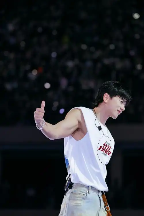 张杰未live巡回演唱会##张杰未live开往1982巡回演唱