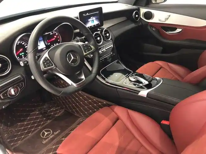 【临沂】2017年10月 奔驰c级 2018款 c200 2.0t 运动版 手自一体