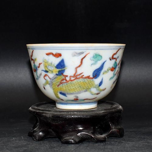 明代成化斗彩麒麟瑞兽茶杯酒杯古董老货仿古瓷器官窑古玩收藏摆件
