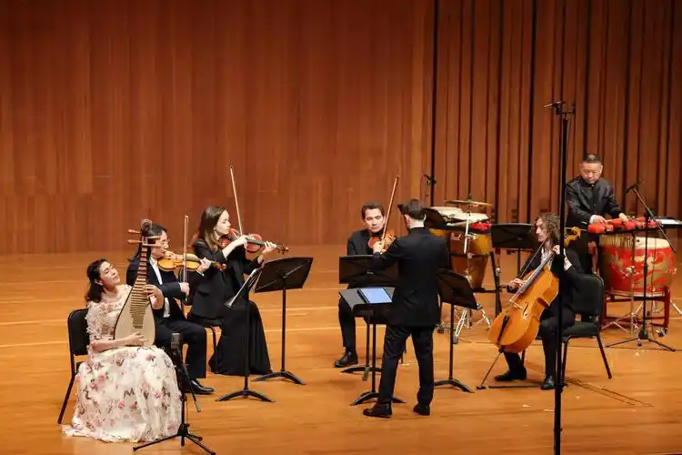 琵琶 弦乐四重奏 中西合奏演绎跨界音乐会|弦乐_新浪财经_新浪网