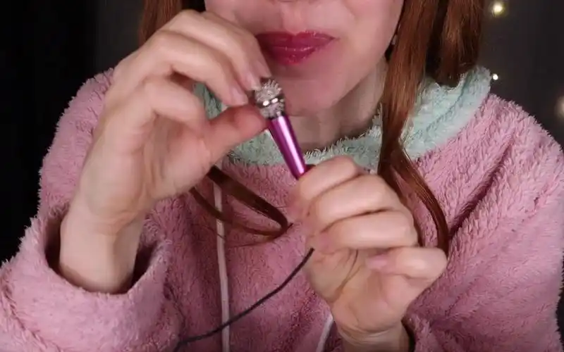 dream play助眠 - 具有令人满意的触发器的迷你麦克风表演