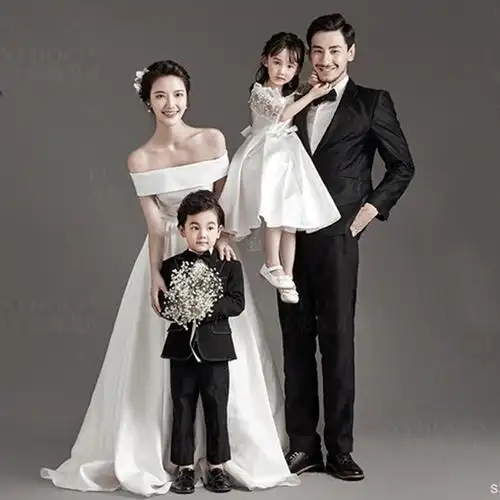 全家福怎么拍好看4人全家福