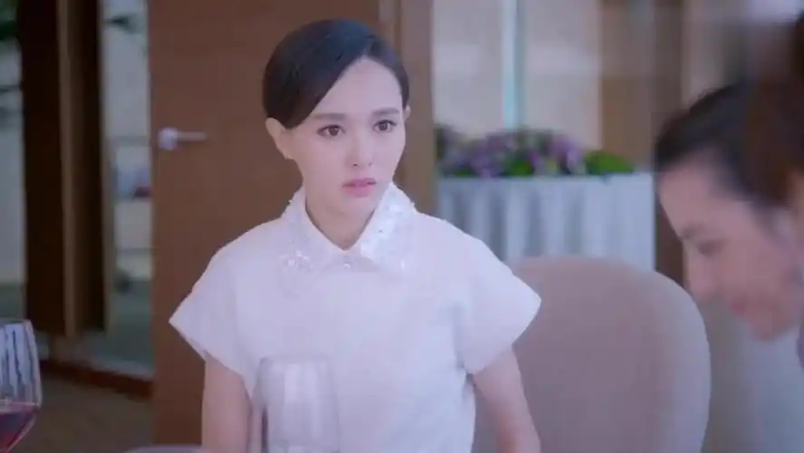 克拉恋人高雯礼服不小心弄脏米朵贴心借她礼服