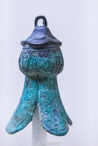 博物|镜头下的"青铜乐器"(n49) 三星堆花形青铜铃/三星堆博物馆